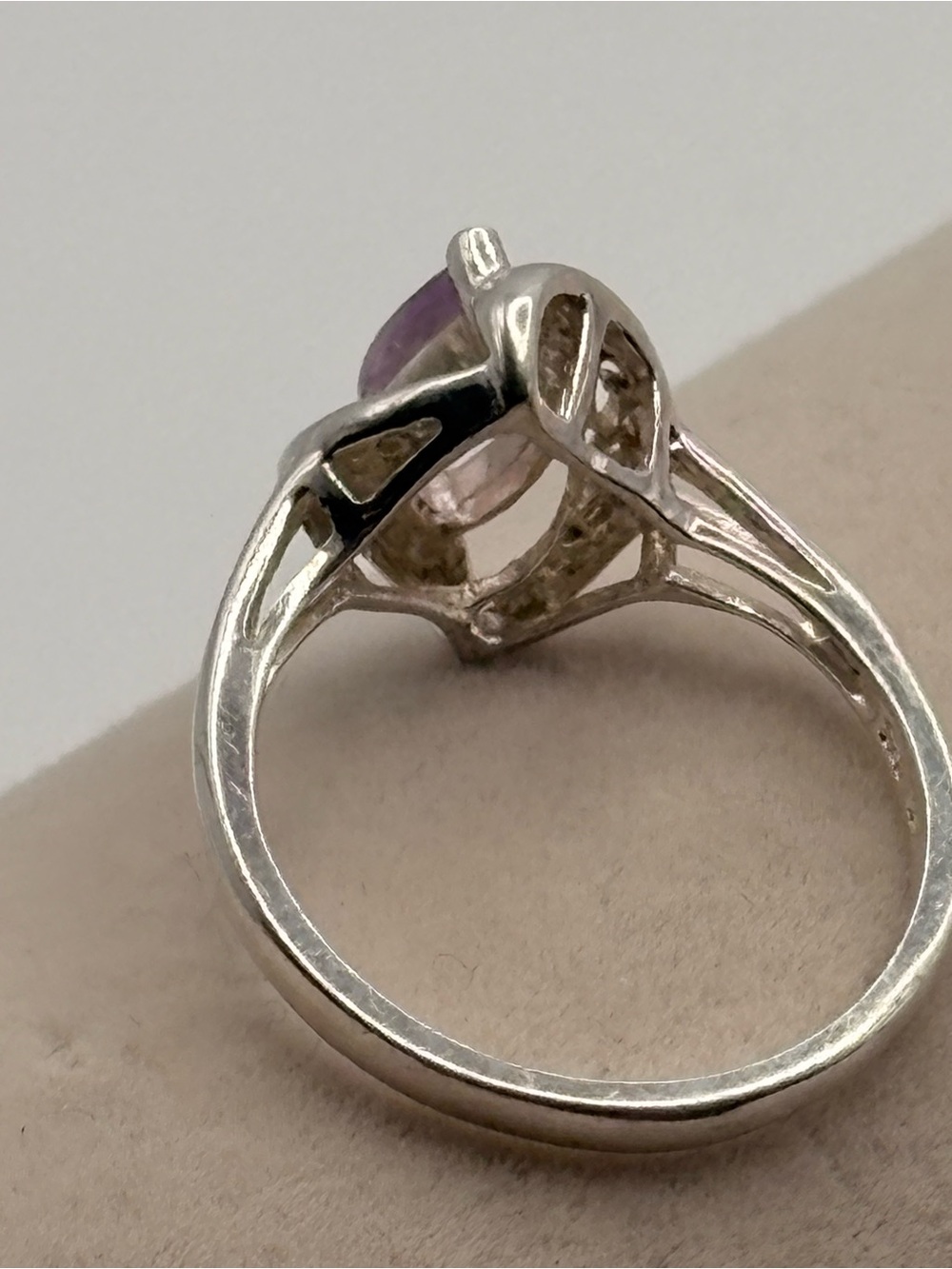 Avon 925 Sterling Silver Marquise Amethyst CZ Ring Size 9 Purple - Picture 5 of 7
